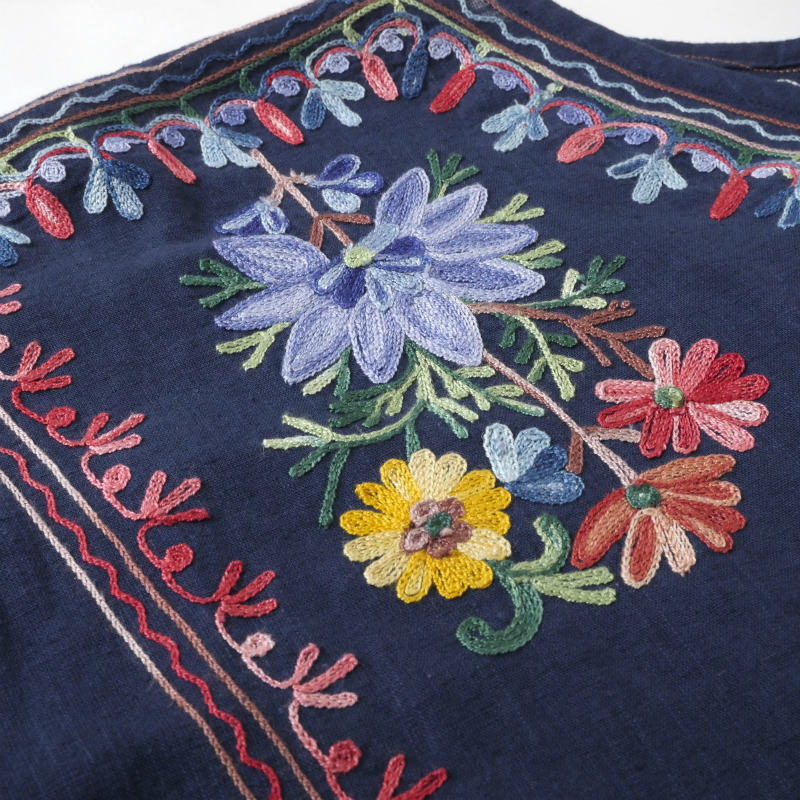 アリ刺繍 インドの刺繍のストーリー エスニック刺繍ワンピース マライカ